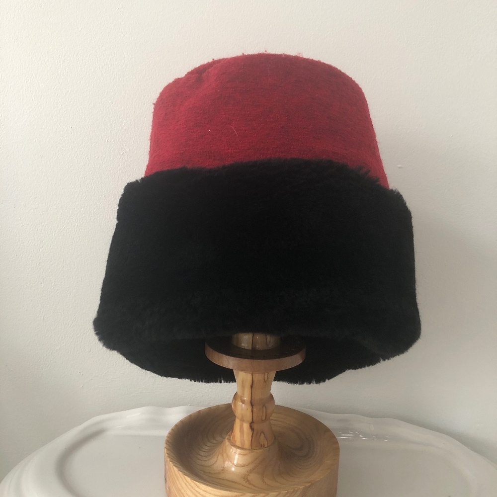Vintage Faux Fur Black and Red Hat